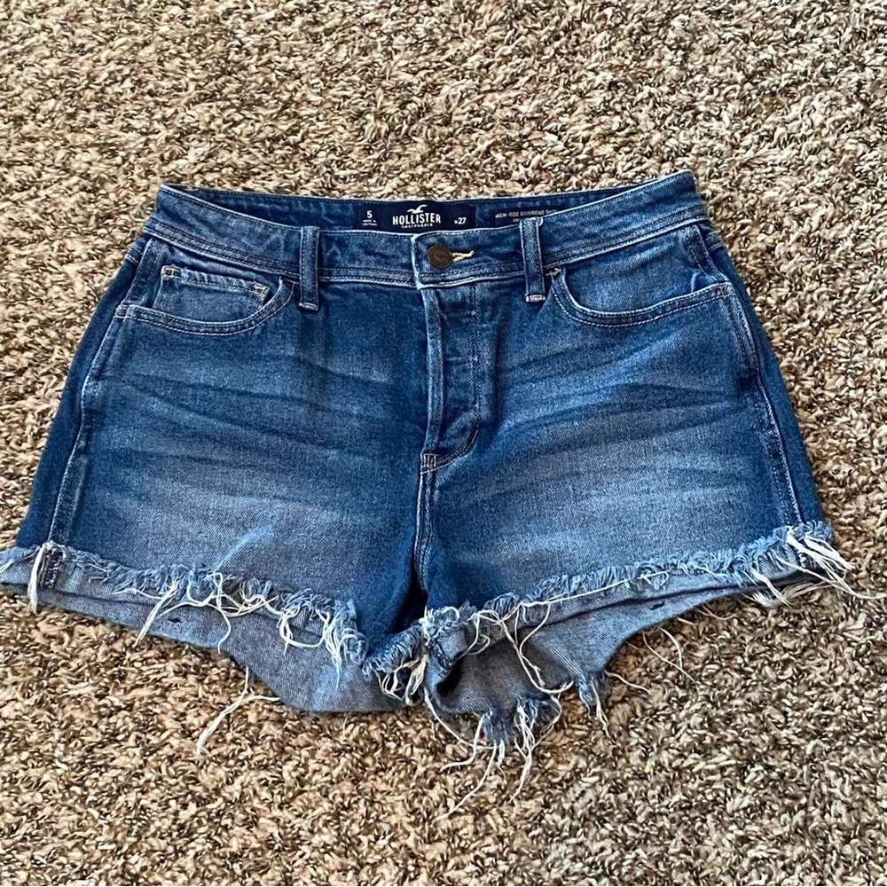 Hollister High Rise Denim Stretch Boyfriend Jean Shorts 5 27 Back Pocket Detail